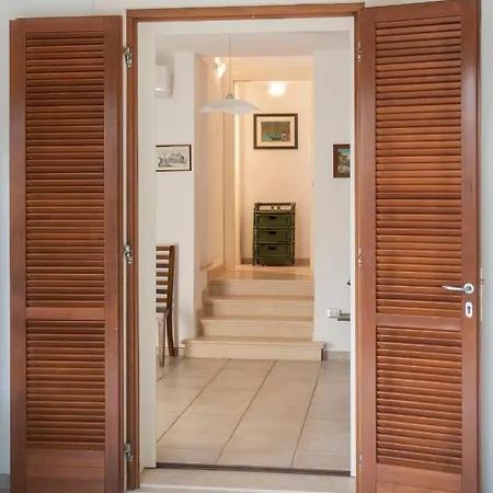 Caper Apartment *