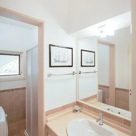 Caper Διαμέρισμα *